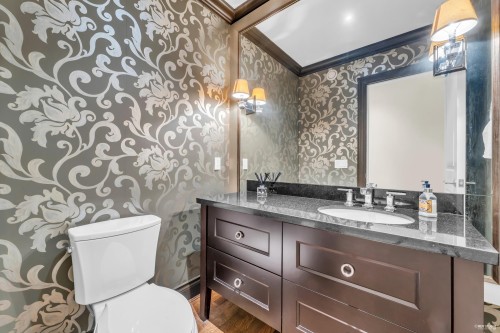 4358 Erwin Drive, West Vancouver, BC 