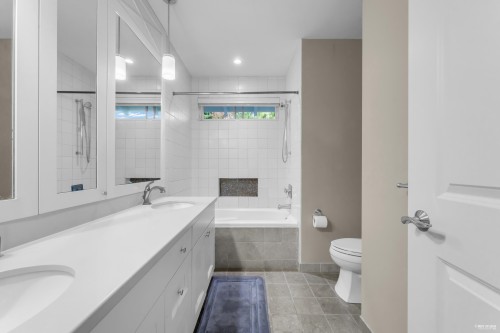 4358 Erwin Drive, West Vancouver, BC 