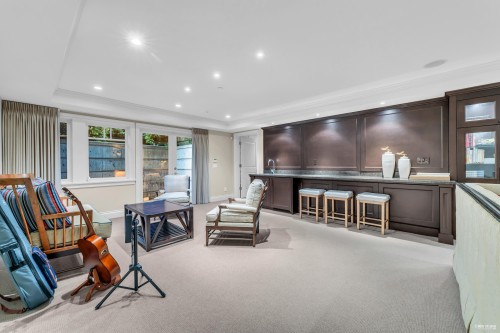 4358 Erwin Drive, West Vancouver, BC 