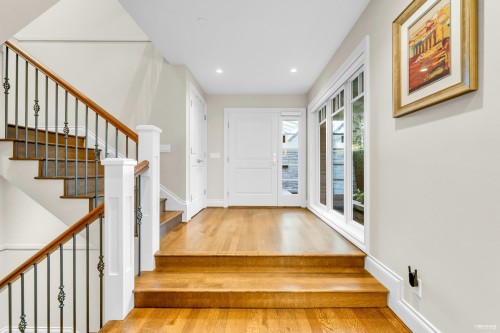 4358 Erwin Drive, West Vancouver, BC 