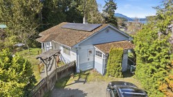 5689 Porpoise Bay Road Sechelt, BC V0N 1V0