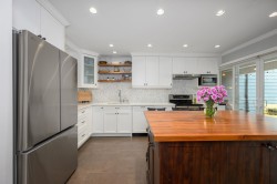 10-2590 Austin Avenue  Coquitlam, BC V3K 5X4