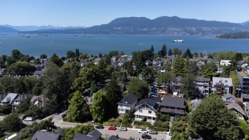 2575 3Rd Avenue W, Vancouver, BC 