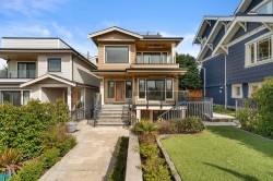462 14th Street W North Vancouver, BC V7M 1P7
