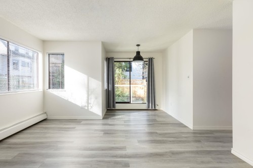 215-830 7th Avenue E Vancouver, BC V5T 4J2