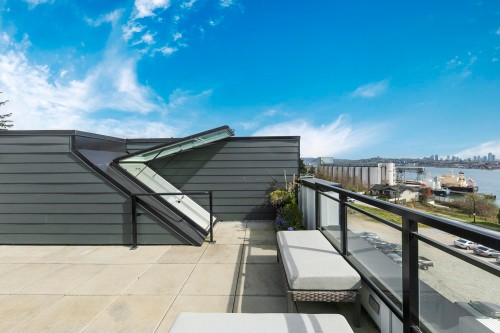 356-555 2nd Street E North Vancouver, BC V7L 1E1