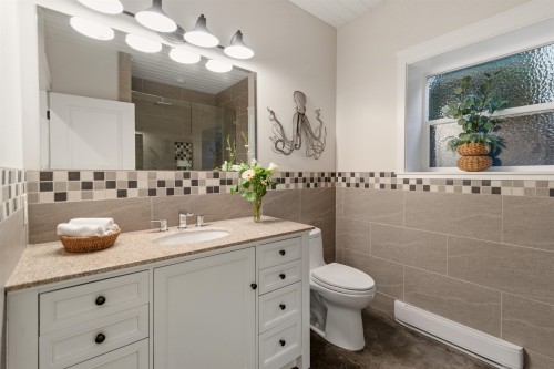 6369 Jasper Road, Sechelt, BC 