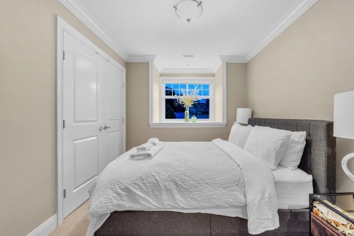 2398 Constantine Place, West Vancouver, BC 