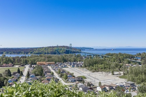 2201-1632 Lions Gate Lane, North Vancouver, BC 