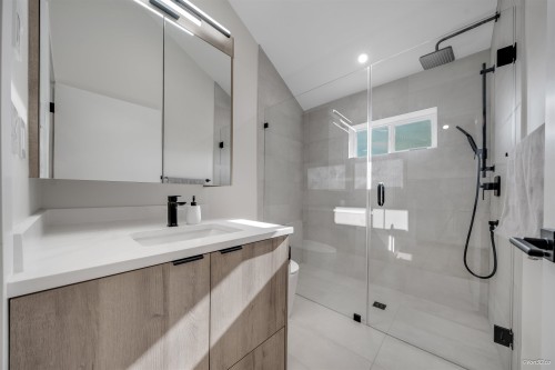 2558 William Street, Vancouver, BC 