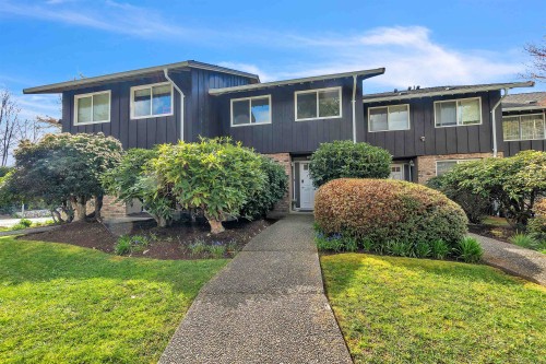 802-555 28th Street W North Vancouver, BC V7N 2J7