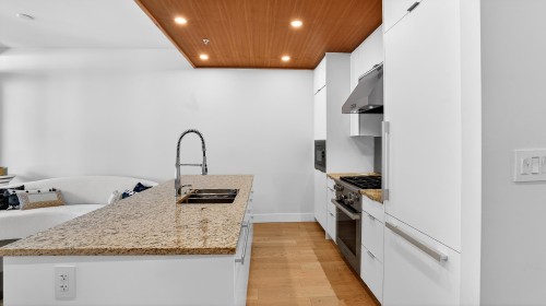 506-6687 Nelson Avenue, West Vancouver, BC 