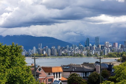 3240 1St Avenue W, Vancouver, BC 