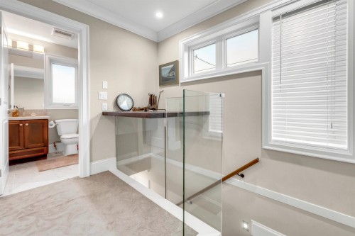 4320 8Th Avenue W, Vancouver, BC 