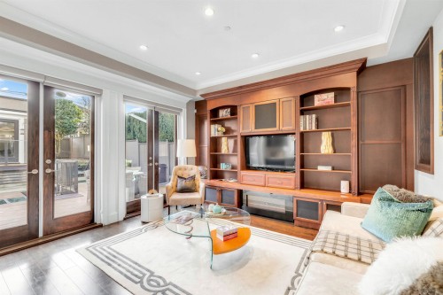 4320 8Th Avenue W, Vancouver, BC 