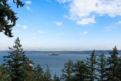 4799 Clovelly Walk, West Vancouver, BC 