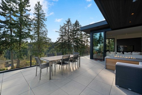 4799 Clovelly Walk, West Vancouver, BC 