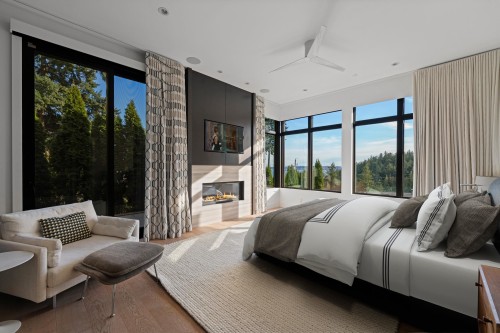 4799 Clovelly Walk, West Vancouver, BC 