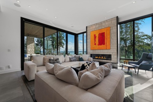 4799 Clovelly Walk, West Vancouver, BC 