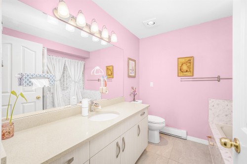 1931 Westview Drive, North Vancouver, BC 