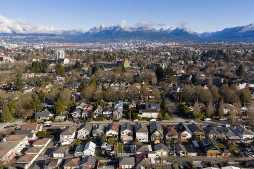 1266 King Edward Avenue E, Vancouver, BC 