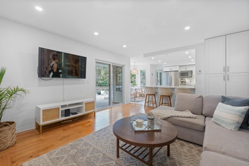 5636 Marine Drive, West Vancouver, BC 