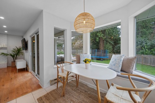 5636 Marine Drive, West Vancouver, BC 