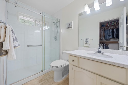 5636 Marine Drive, West Vancouver, BC 