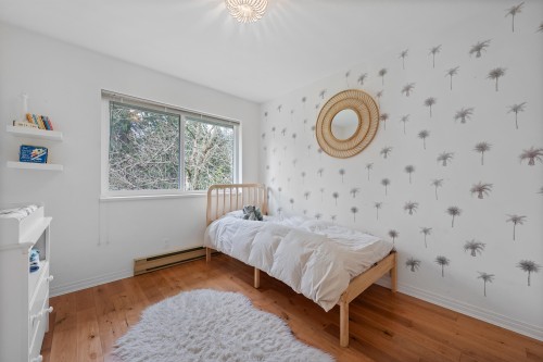 5636 Marine Drive, West Vancouver, BC 