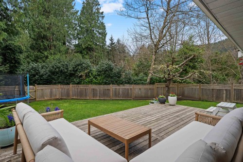 5636 Marine Drive, West Vancouver, BC 