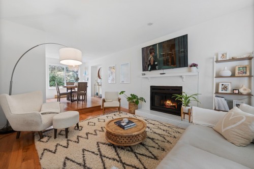 5636 Marine Drive, West Vancouver, BC 