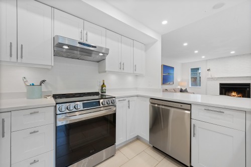 5636 Marine Drive, West Vancouver, BC 