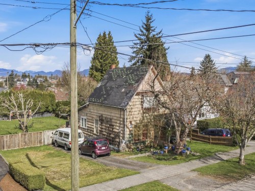 235 Durham Street  New Westminster, BC V3L 1X4