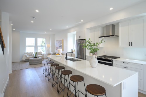 1-4788 54a Street  Delta, BC V4K 3P1