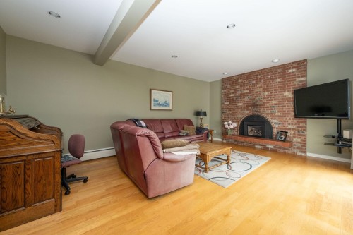6350 Buckingham Drive, Burnaby, BC 