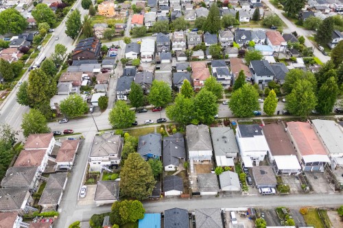 2448 29Th Avenue E, Vancouver, BC 