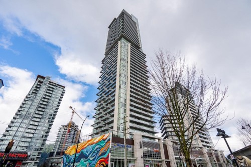 4802-567 Clarke Road  Coquitlam, BC V3J 0K7