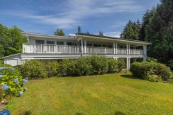 26307 Grant Avenue Maple Ridge, BC V2W 1H2