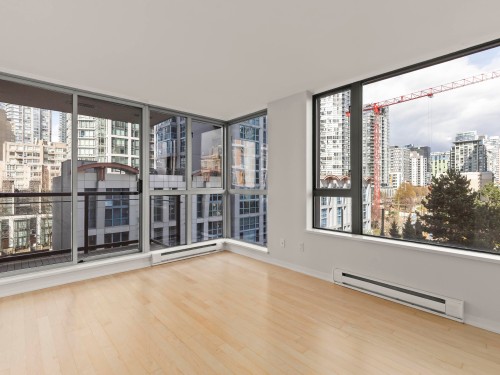 701-1295 Richards Street  Vancouver, BC V6B 1B7