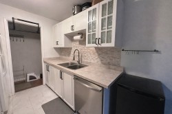 5-38171 Westway Avenue Squamish, BC V8B 0Y4