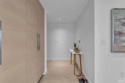 2212-1289 Hornby Street Vancouver, BC V6Z 0G7