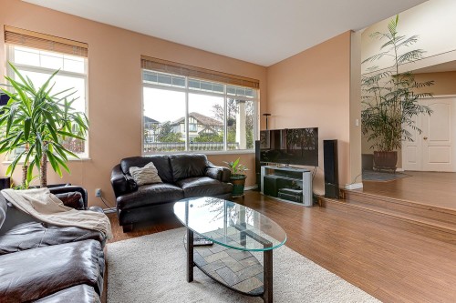 1077 Riverside Drive, Port Coquitlam, BC 