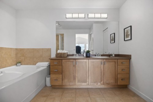 4 Hickory Drive, Port Moody, BC 