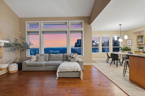 4 Hickory Drive, Port Moody, BC 