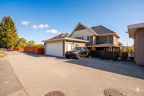 913 Quadling Avenue, Coquitlam, BC 
