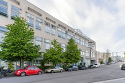 211-336 1st Avenue E Vancouver, BC V5T 4R6