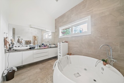 116 Deerview Lane, Anmore, BC 