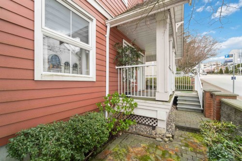 16-188 Sixth Street, New Westminster, BC 