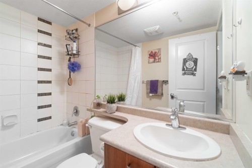 16-188 Sixth Street, New Westminster, BC 