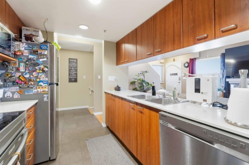 16-188 Sixth Street, New Westminster, BC 